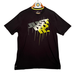 Nike Black/Green 'Just Do it' Graphic Tee