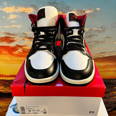 Wmns Air Jordan 1 Mid 'Black Sail Gym Red'