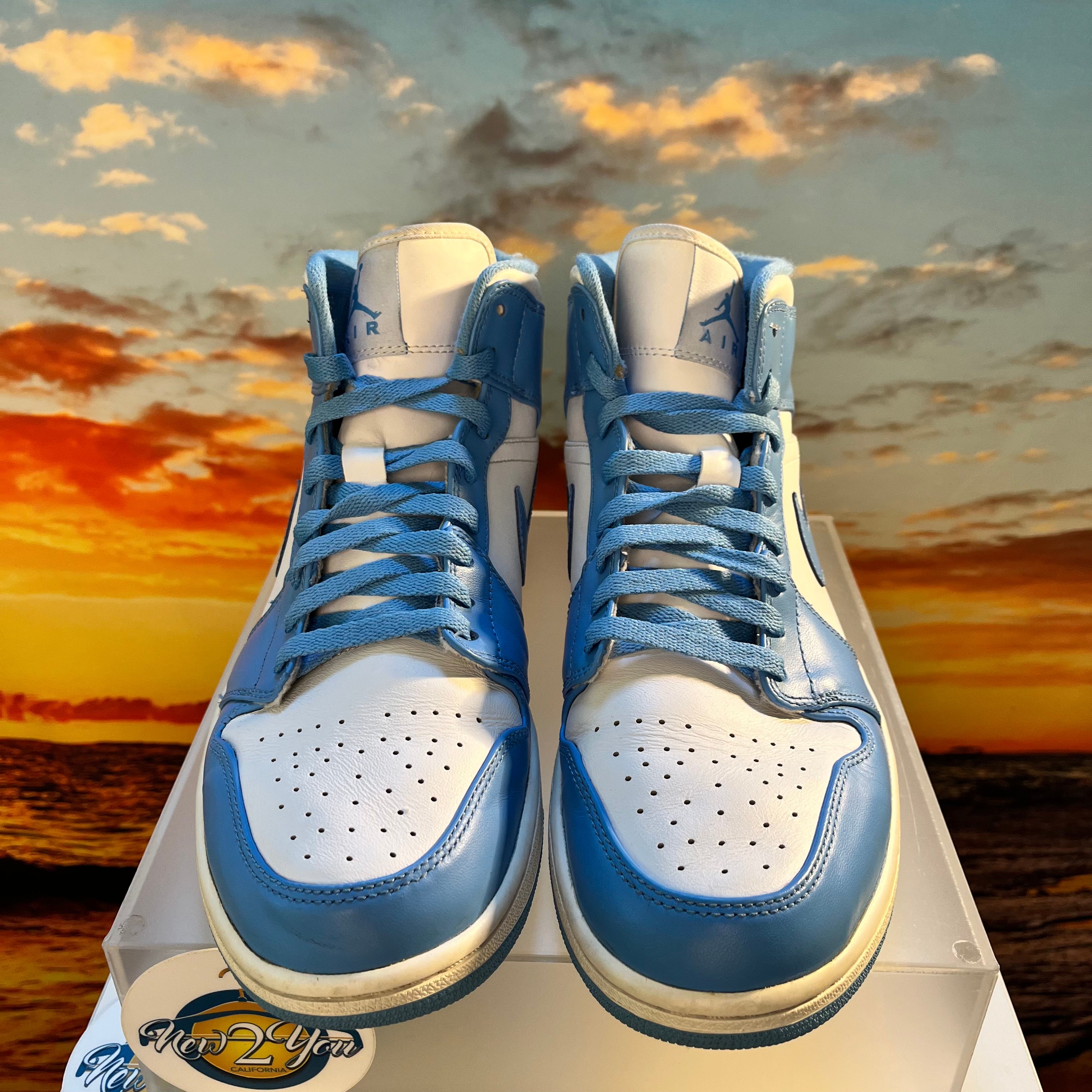 Air Jordan 1 Mid 'UNC'