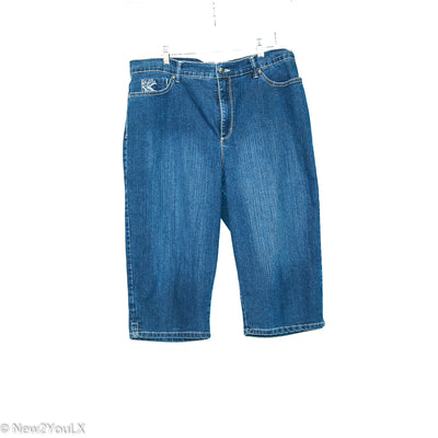 light blue capri jeans (gloria vanderbilt) new2you lx