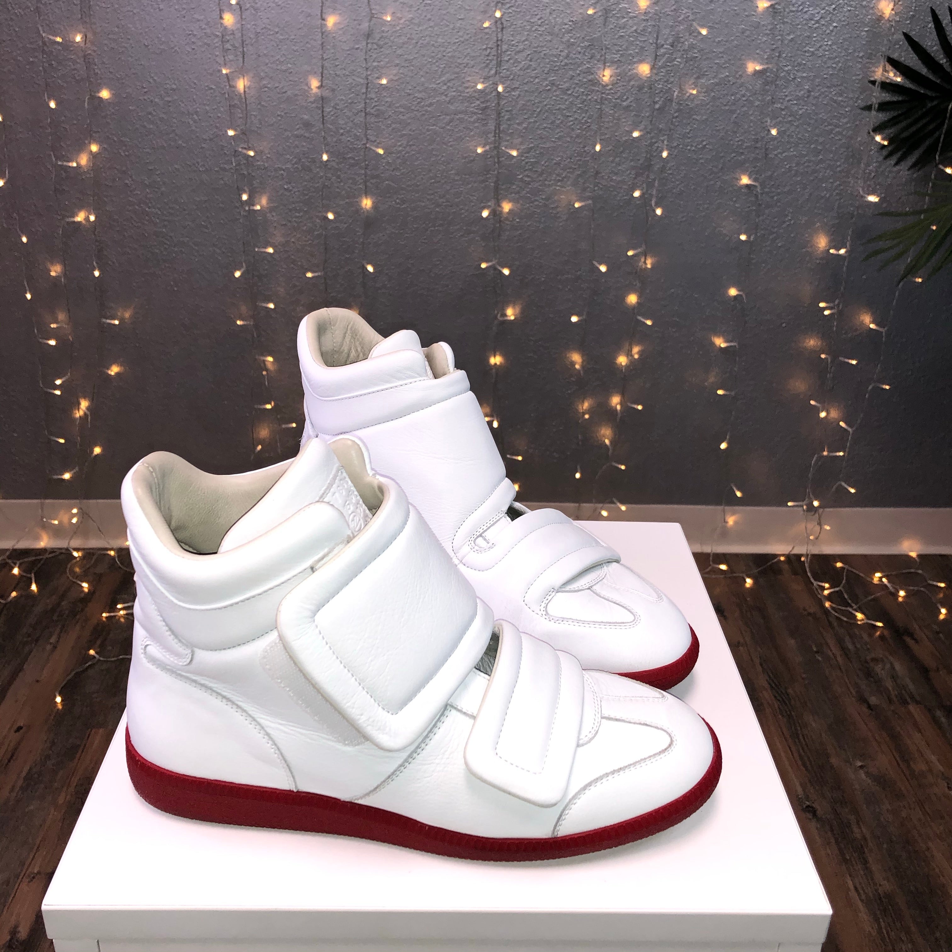 Hi-Top Double Strap Shoes Future White with Red Soles (Maison Margiela)